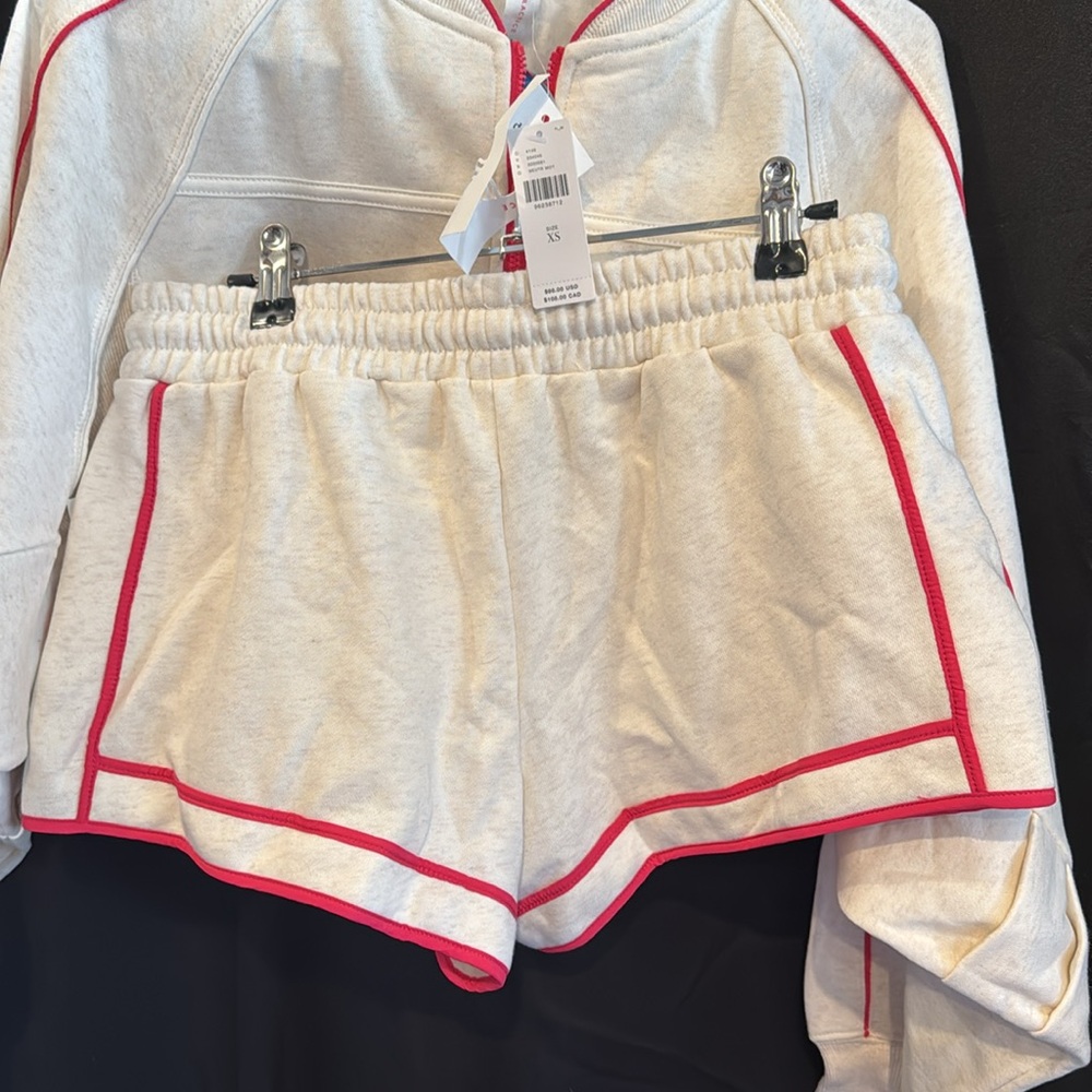 Rare Daily Practice Cream and Ted Piped Retro Shorts Set XS - Picture 5 of 6